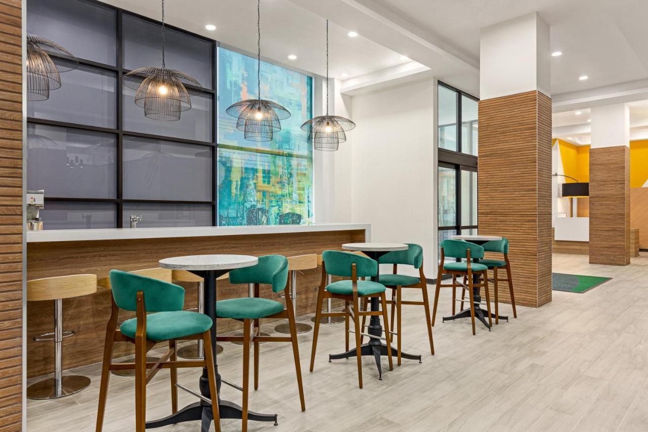 Holiday Inn Lic - Laguardia West, An Ihg Hotel New York Bagian luar foto