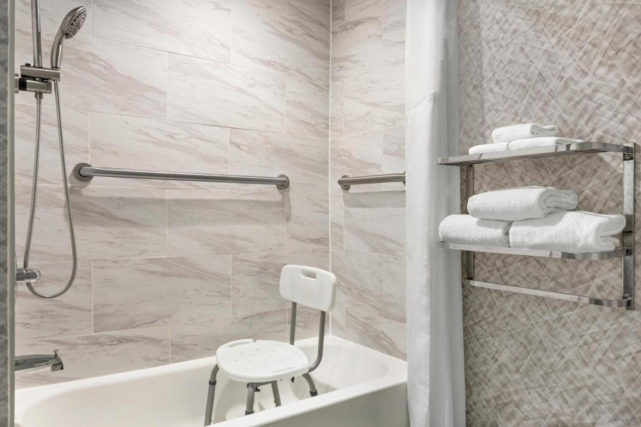Holiday Inn Lic - Laguardia West, An Ihg Hotel New York Bagian luar foto
